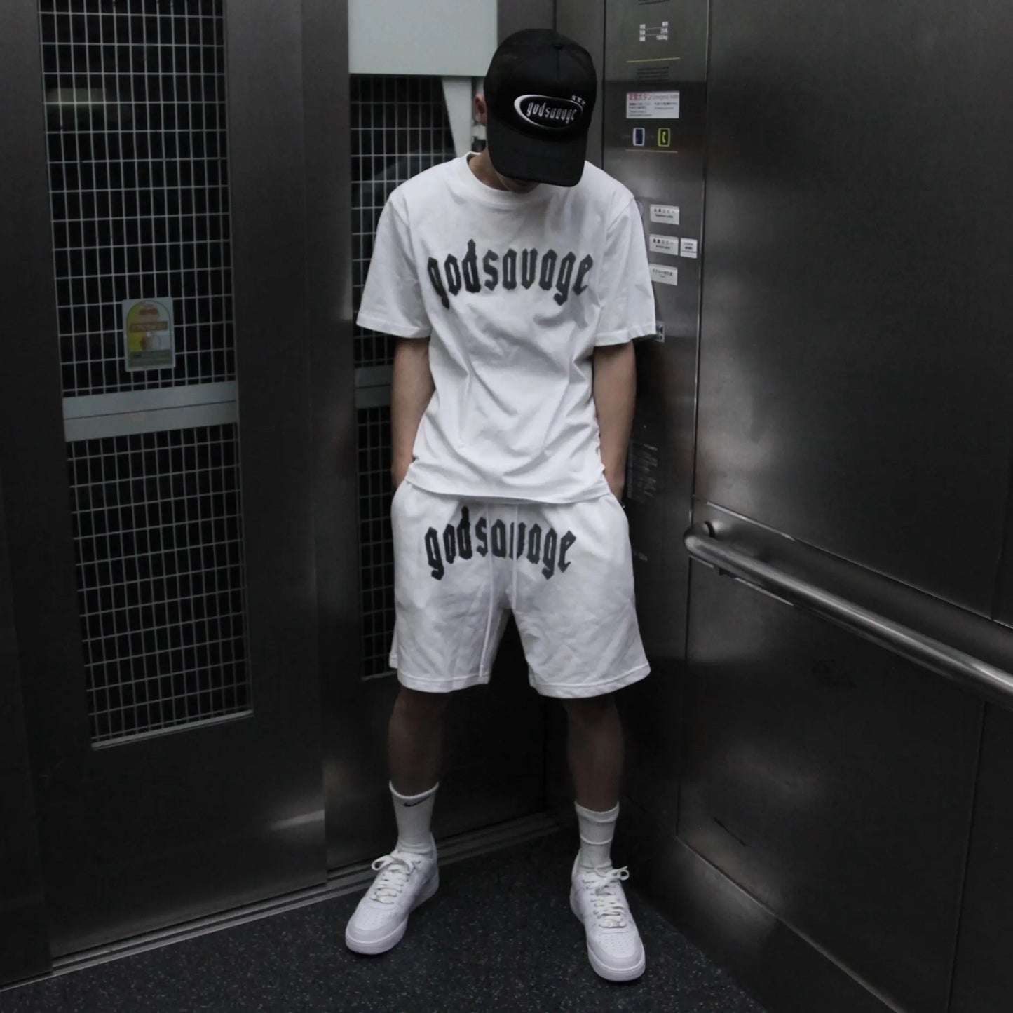 3 STAR LOGO MESH CAP - BLACK & WHITE