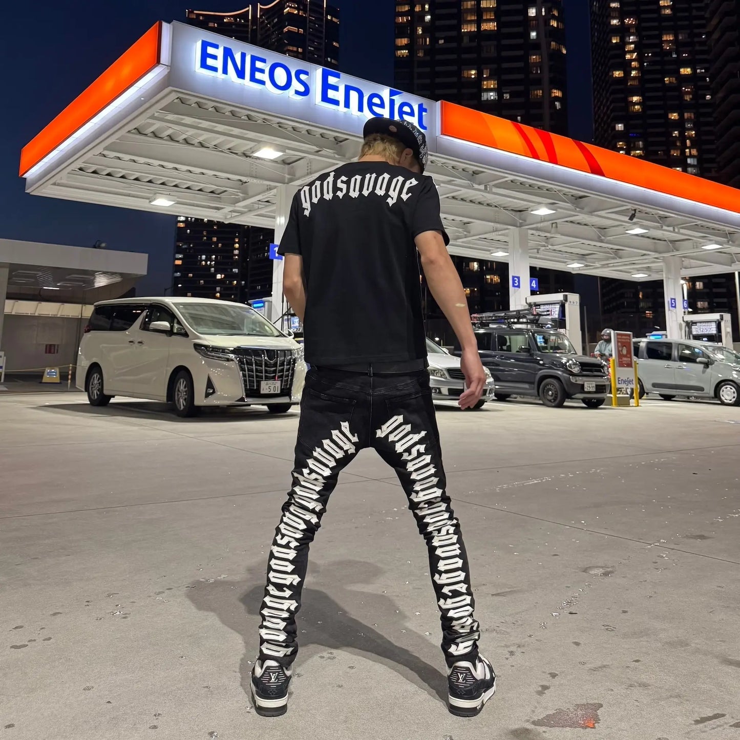 BACK LEATHER LOGO TEE - BLACK & WHITE