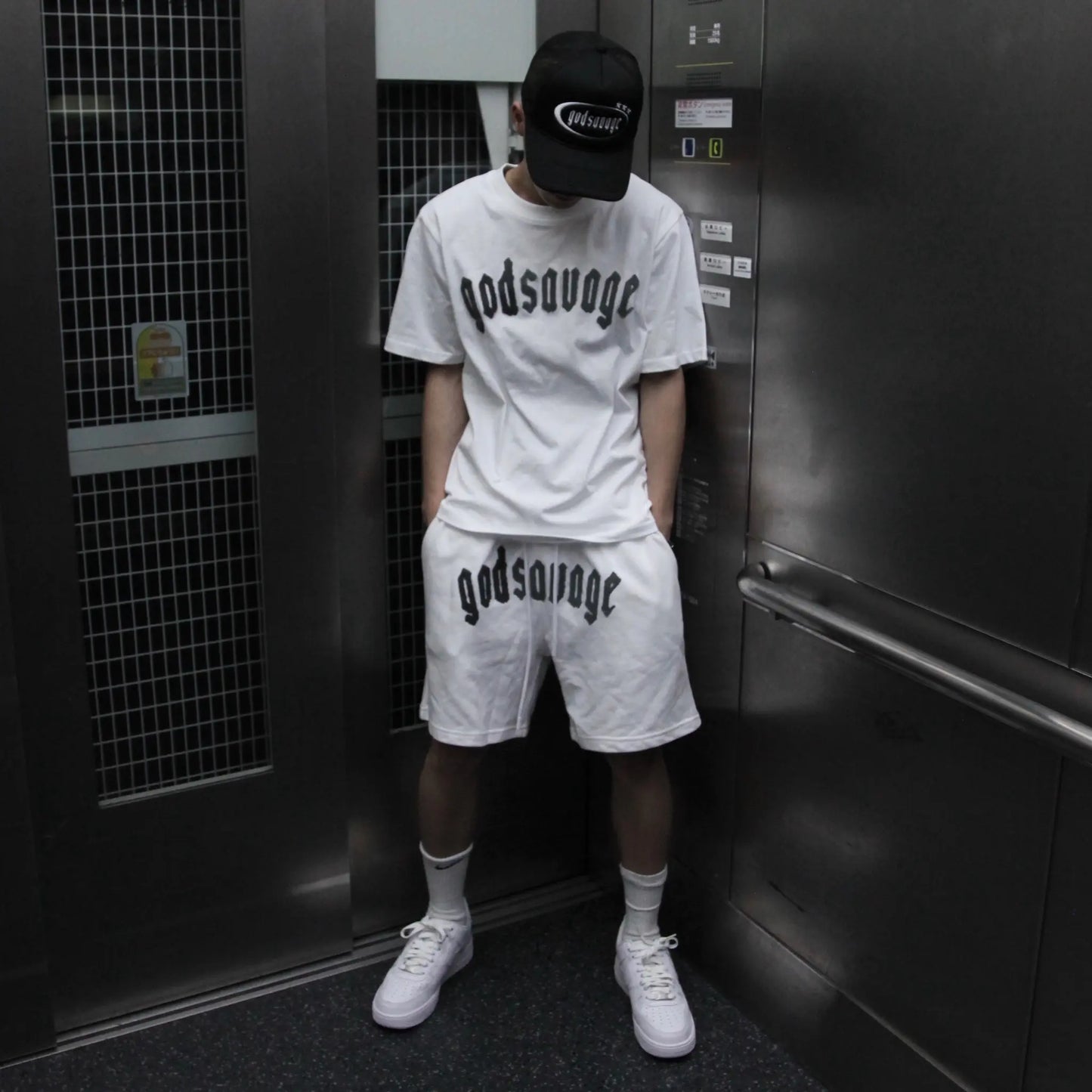 3 STAR LOGO MESH CAP - BLACK & WHITE