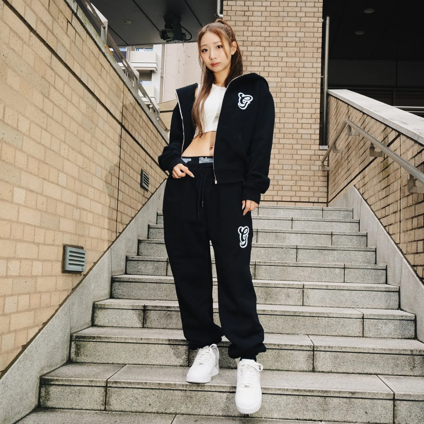 WAVY G LOGO DOUBLE WAIST SWEATPANTS - BLACK